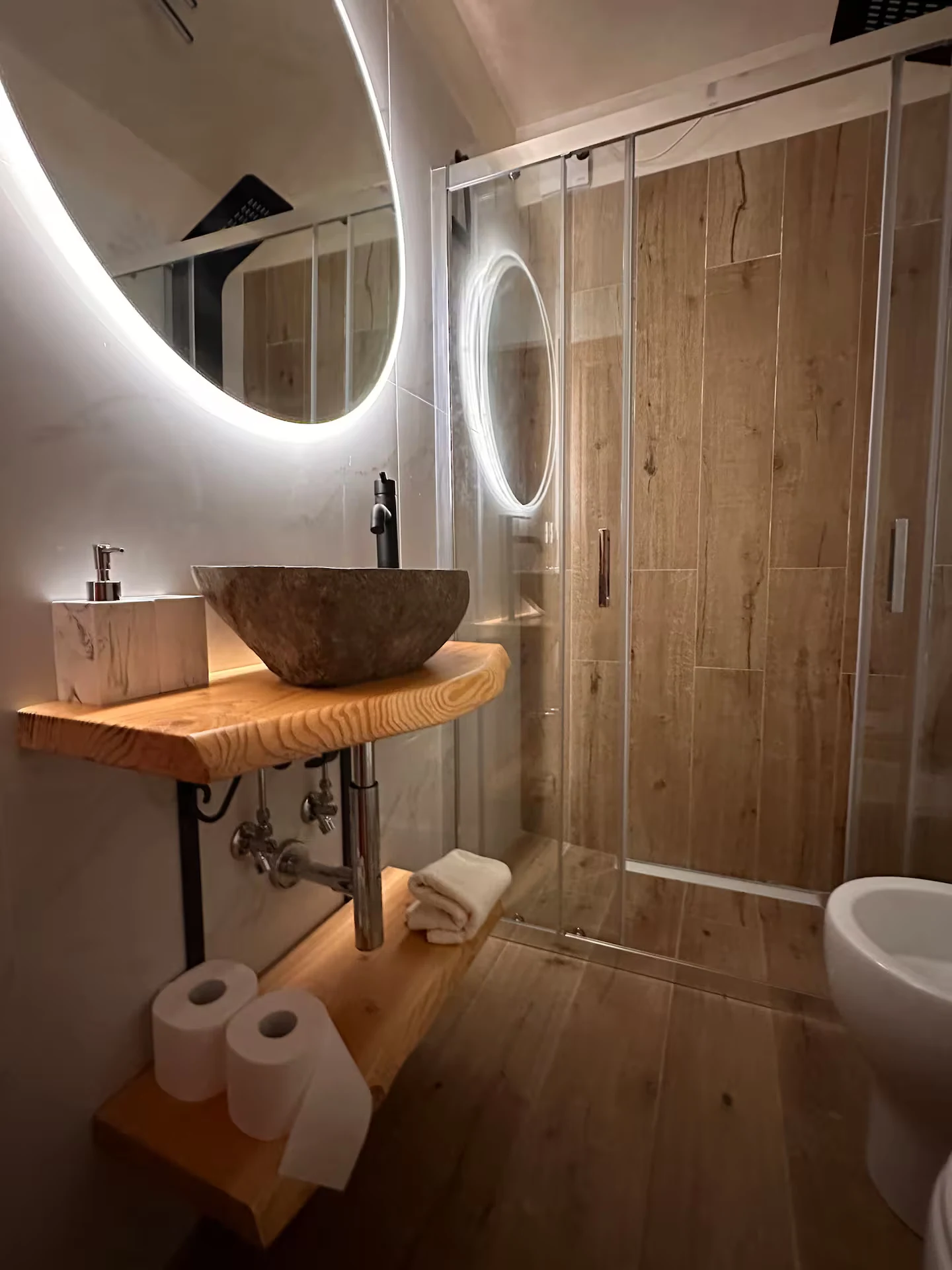 Suite con Jacuzzi — 6